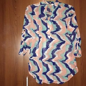 Light material blouse